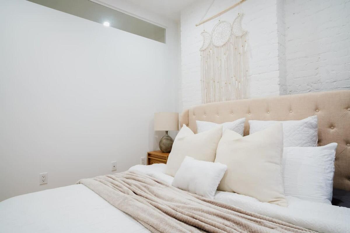 Apartment 1288-4rn Newly Furnished Prime Ues 2br
