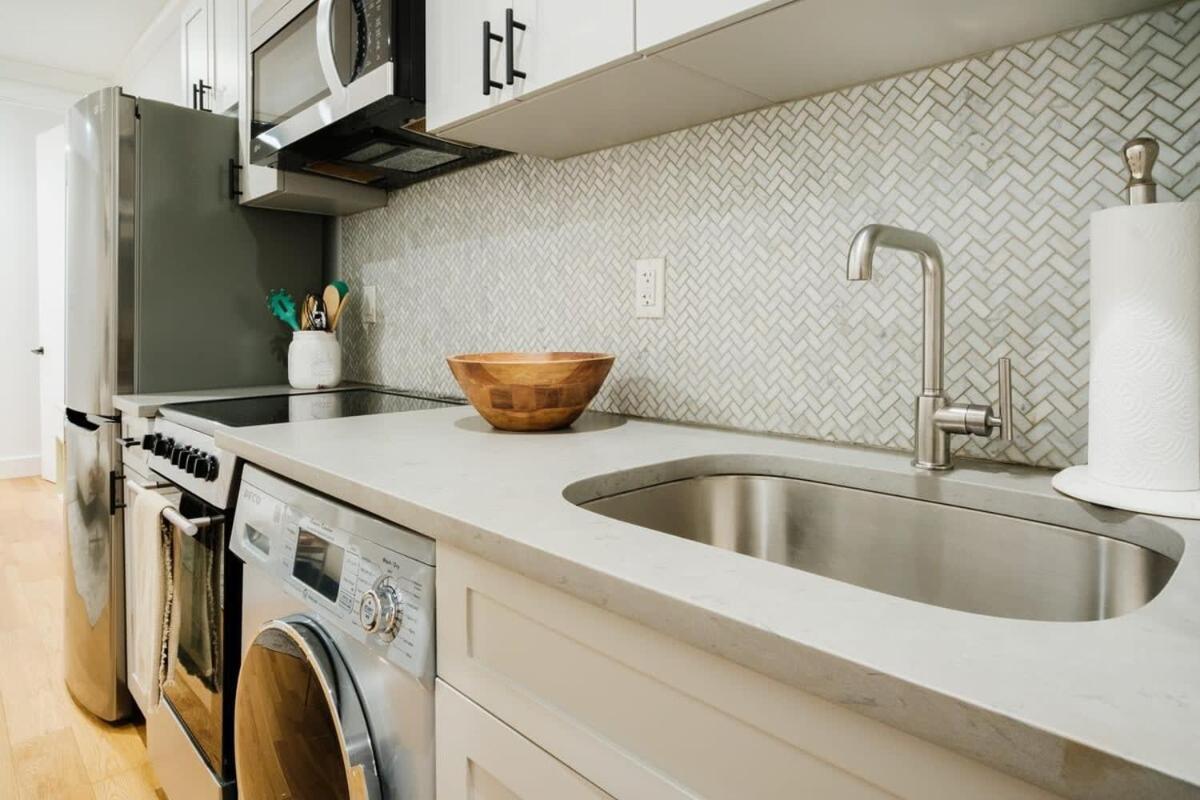 1288-4rn Newly Furnished Prime Ues 2br Apartment New York