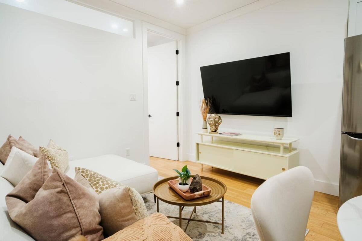 1288-4rn Newly Furnished Prime Ues 2br Apartment *